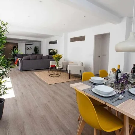 Isg Downtown Family Haven Free Parking Spot * Siviglia
